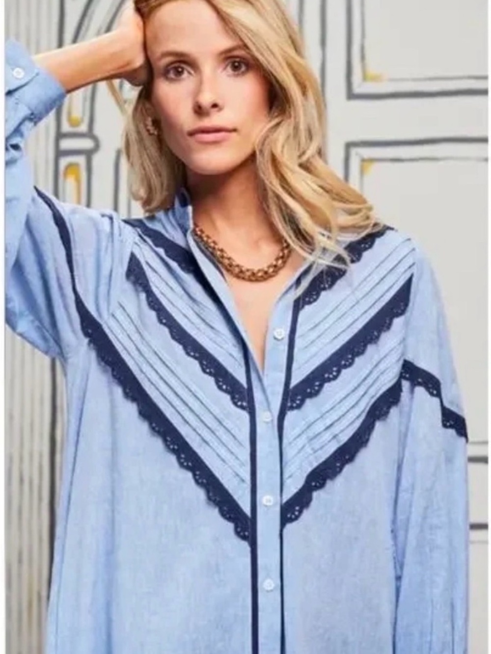 ⭐️Pomander Place by Tuckernuck Jolene Chambray Midi Dress⭐️ - Picture 6 of 13